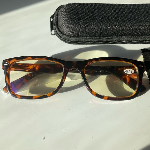 Minimalist Design Rectangle Anti-Blue Light MEN WOMEN Reading Glasses +0.75 - Picture 2 of 5